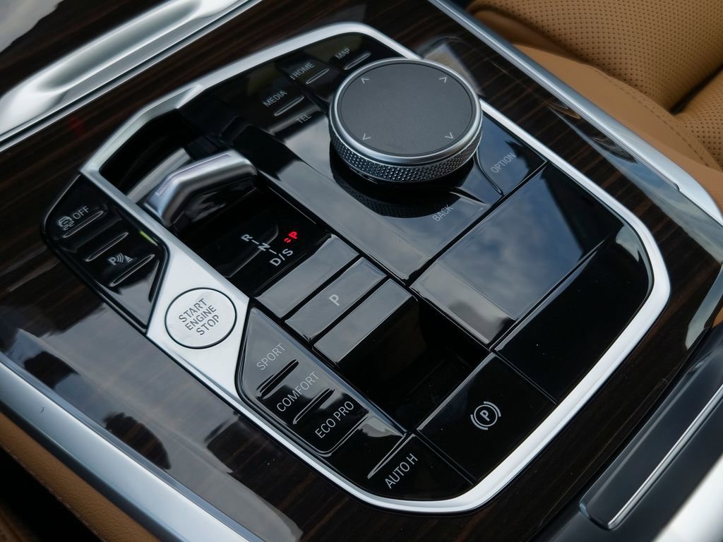 New 2026 BMW X5 sDrive40i w/ Parking Assistance Package image 9