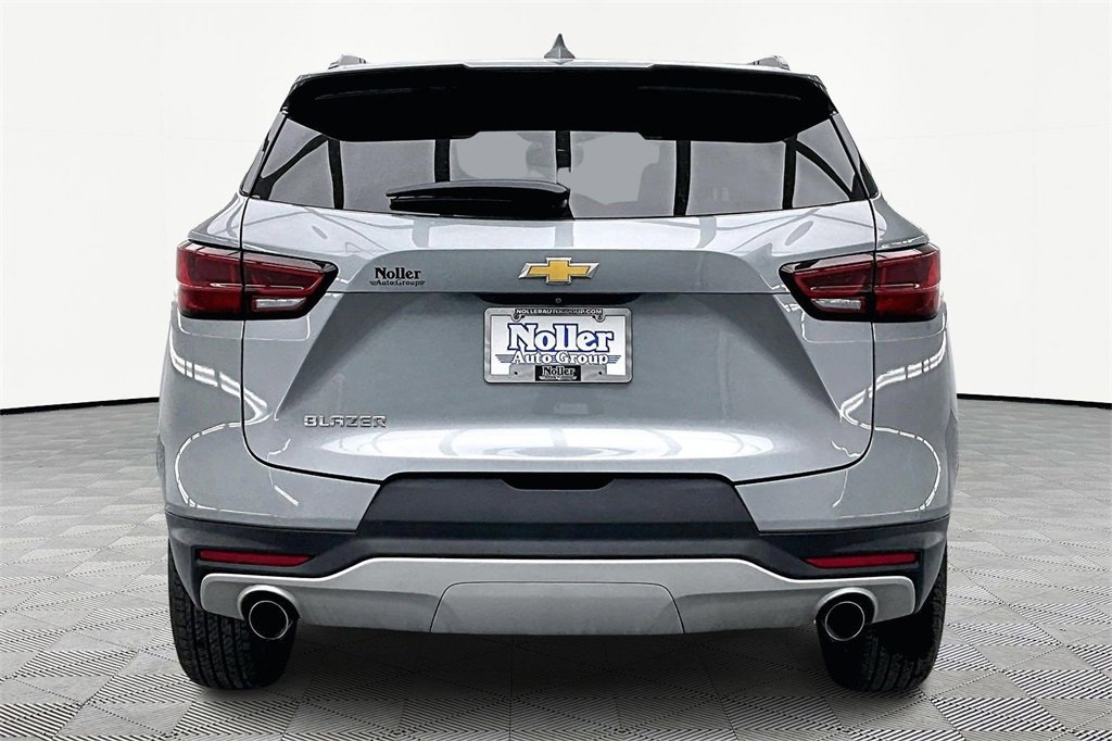 Used 2023 Chevrolet Blazer LT w/ Convenience Package image 4