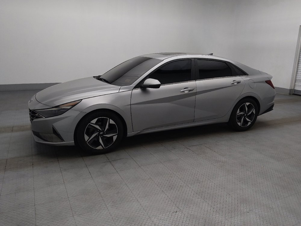 Used 2021 Hyundai Elantra Limited w/ Cargo Package FWD image 2