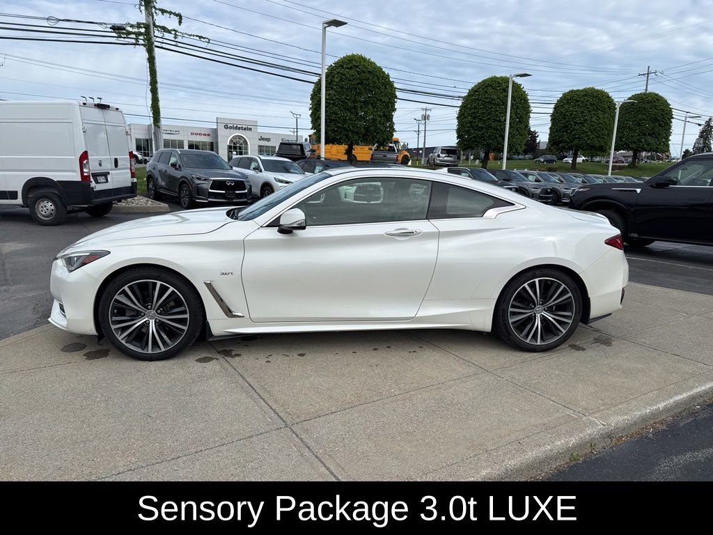Used 2018 INFINITI Q60 3.0t Luxe w/ Sensory Package 3.0T Luxe AWD/4WD image 10