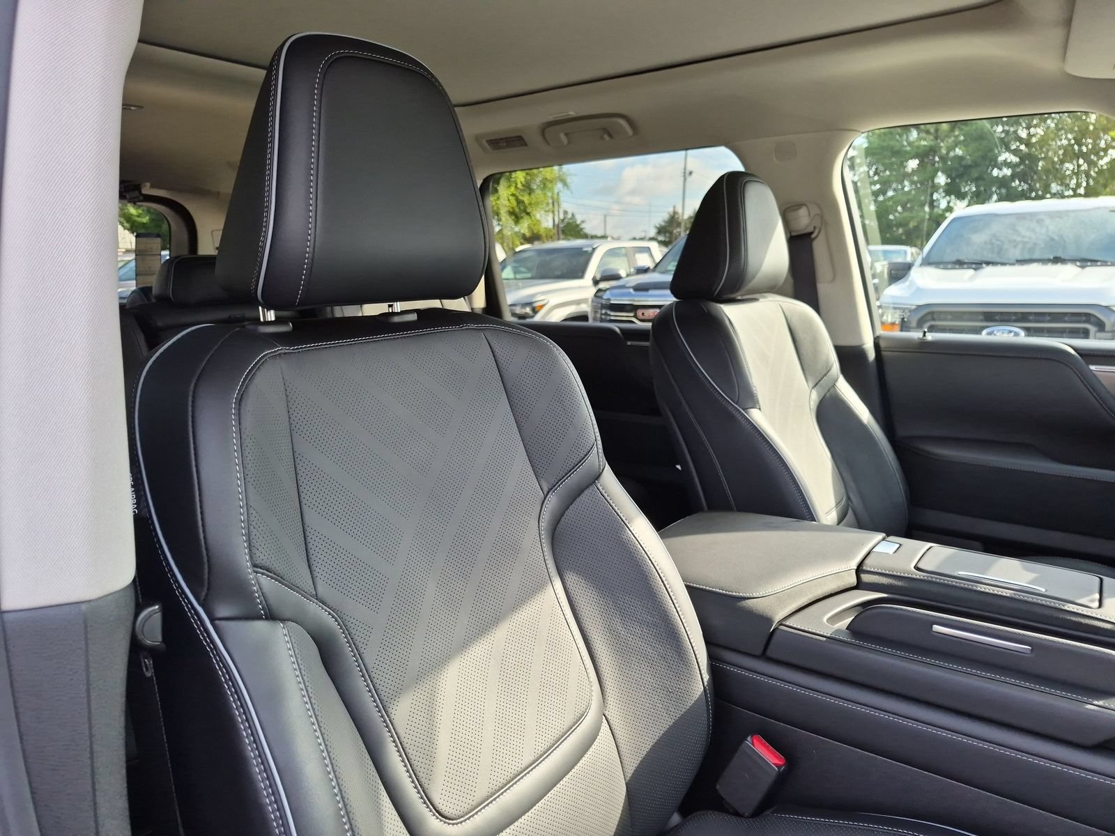 Used 2026 INFINITI QX80 Luxe w/ Cargo Package AWD/4WD image 35