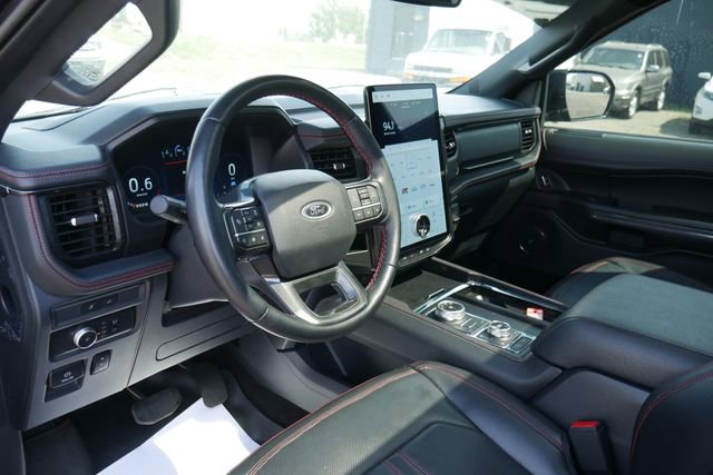 Used 2022 Ford Expedition Limited AWD/4WD image 17
