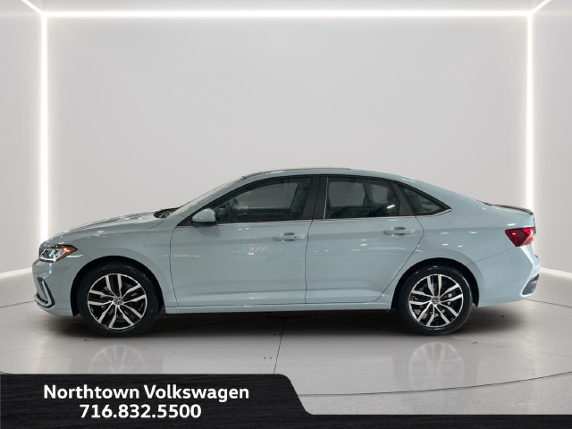 New 2027 Volkswagen Jetta SE FWD image 2