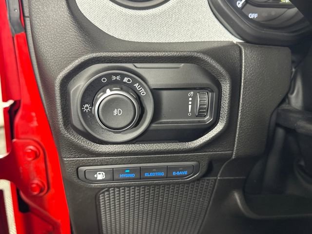 Used 2024 Jeep Wrangler Unlimited w/ Convenience Group image 19