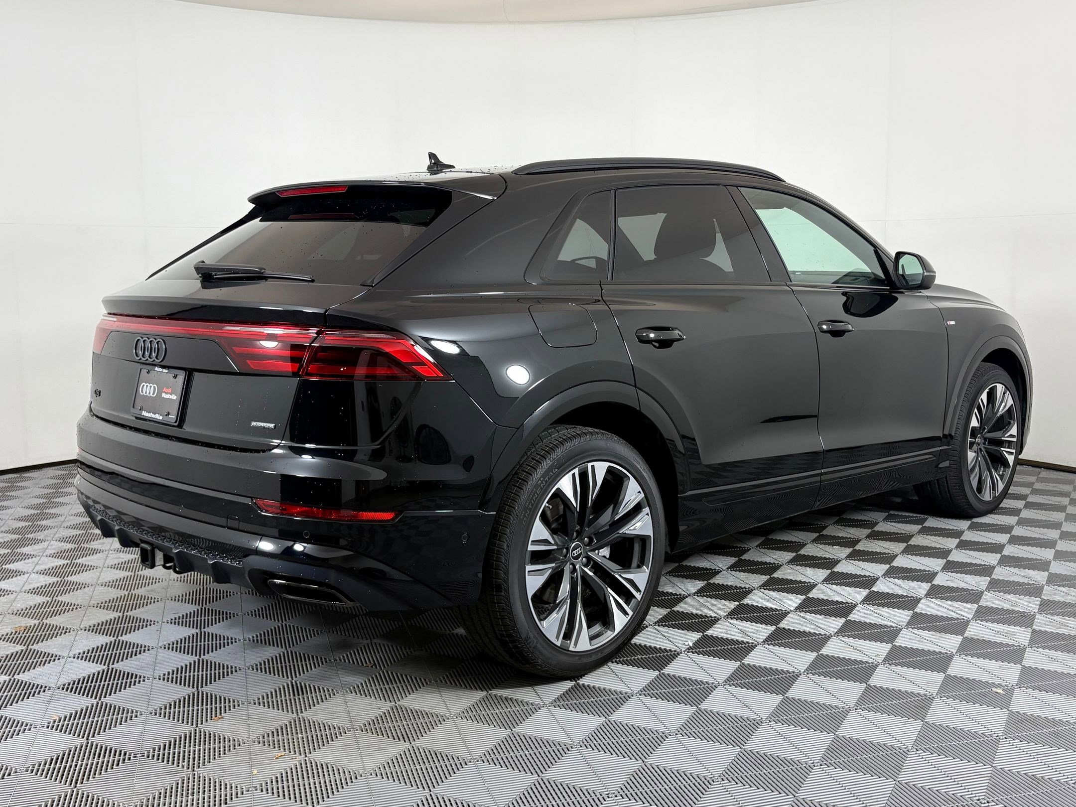 New 2026 Audi Q8 Premium Plus image 8