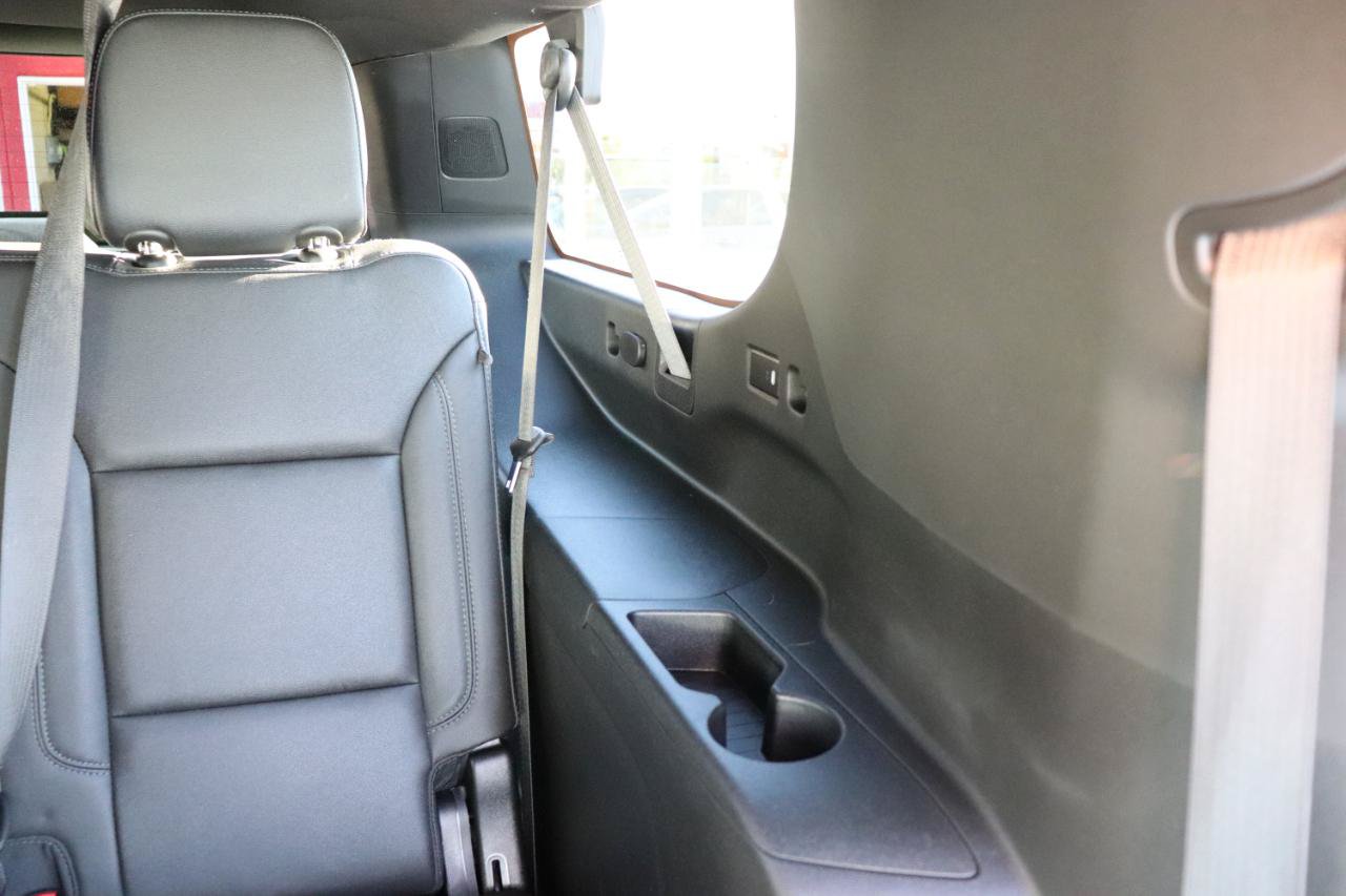 Used 2023 Chevrolet Suburban LT AWD/4WD image 25