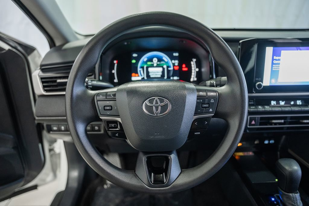 Used 2025 Toyota Camry LE FWD image 26