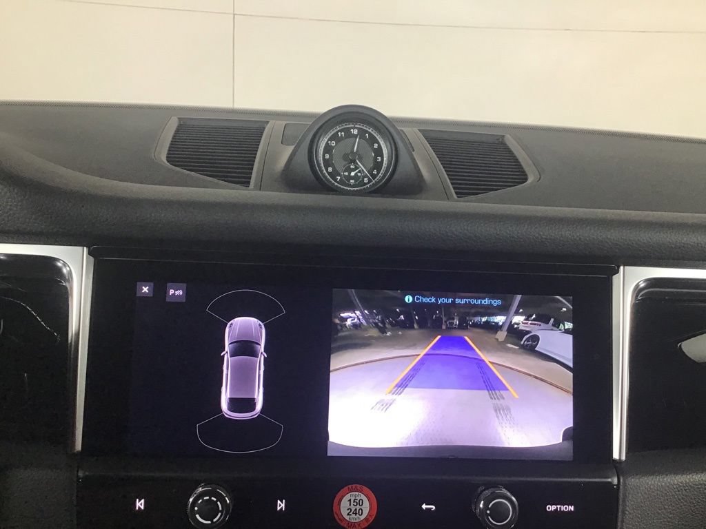 Certified 2023 Porsche Macan S AWD/4WD image 32