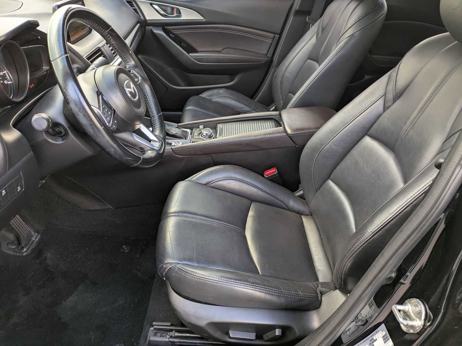 Used 2018 MAZDA MAZDA3 Touring image 15