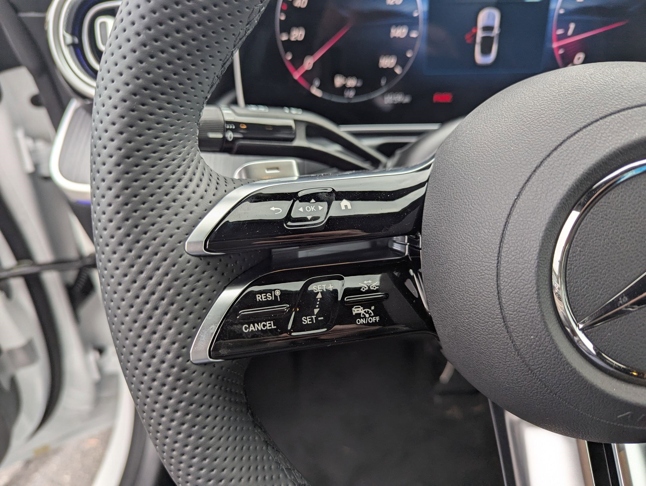 New 2026 Mercedes-Benz CLE 300 4MATIC Cabriolet image 11