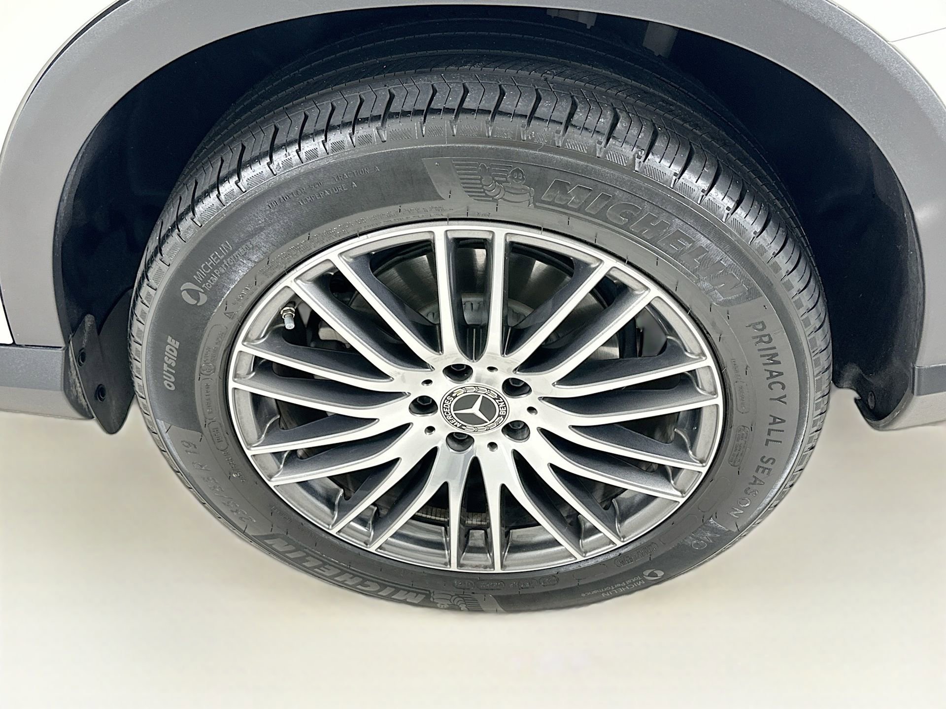 Certified 2025 Mercedes-Benz GLC 300 image 32
