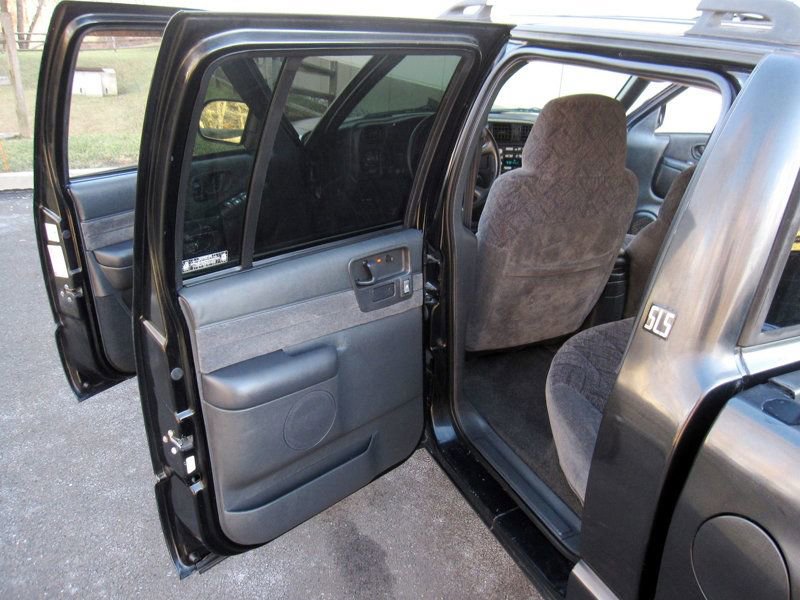 Used 2002 GMC Sonoma SLS w/ ZR5 Appearance Pkg image 28