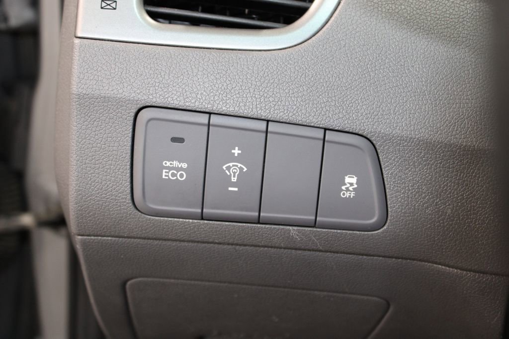 Used 2013 Hyundai Elantra GLS image 27