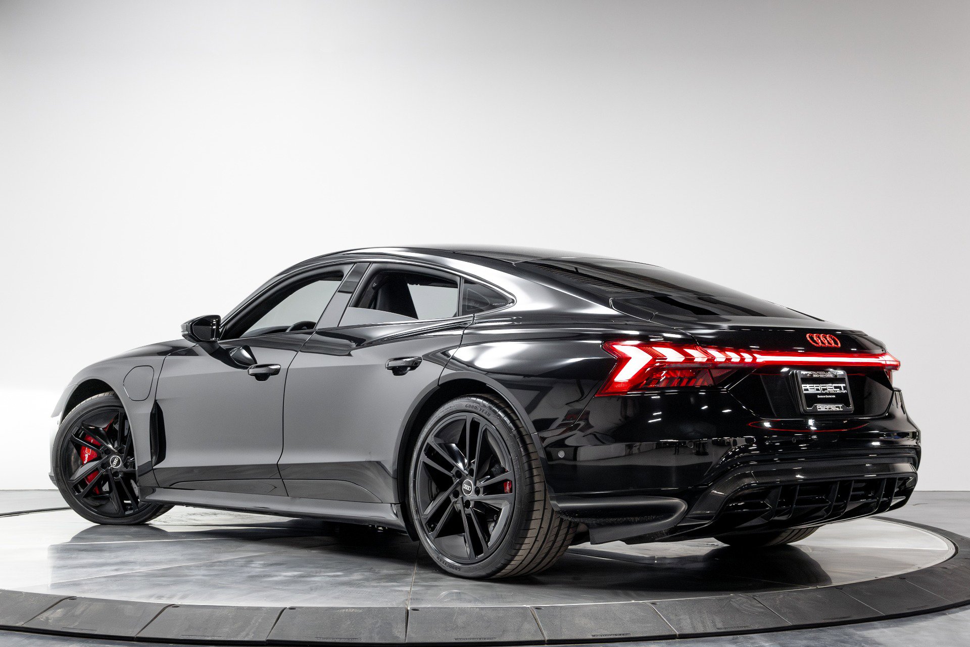 Used 2023 Audi RS e-tron GT image 51