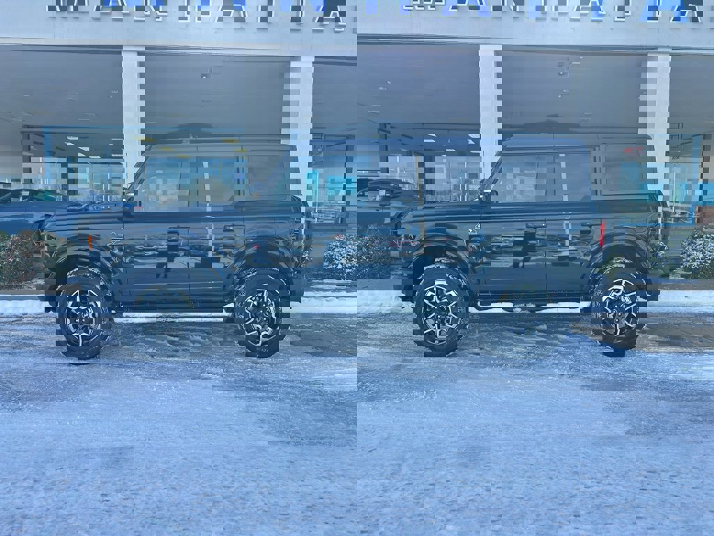 New 2025 Ford Bronco Outer Banks image 4