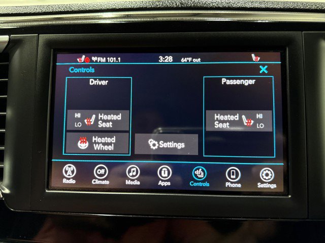 Used 2020 Chrysler Pacifica Touring-L image 21