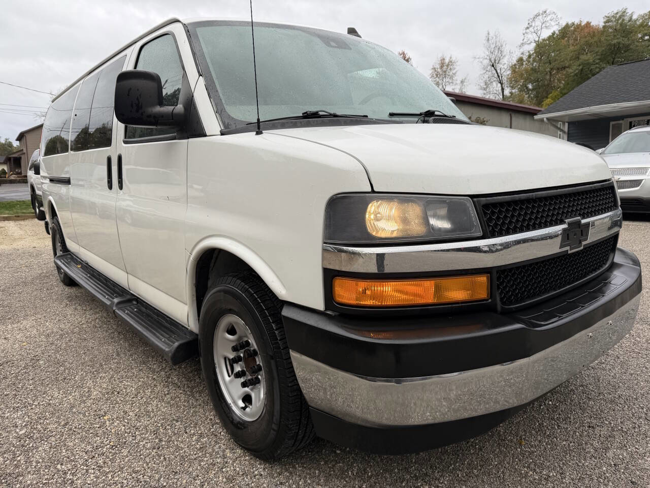 Used 2019 Chevrolet Express 3500 LT w/ LT Preferred Equipment Group image 3