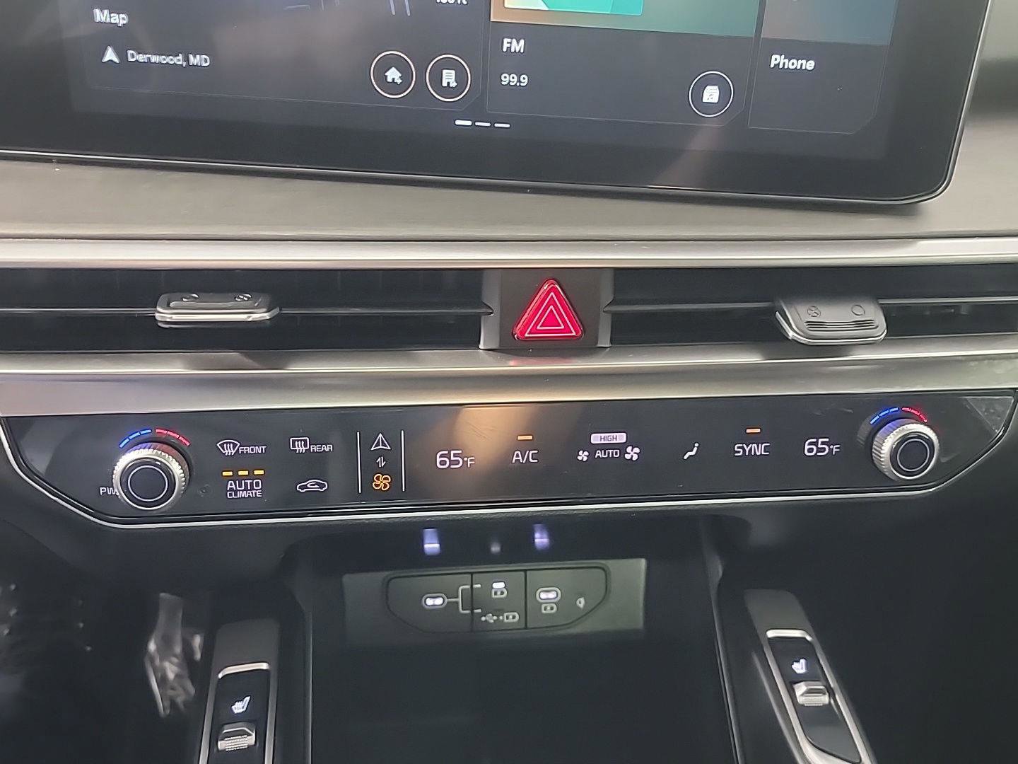 Used 2024 Kia Sorento X-Line EX image 31