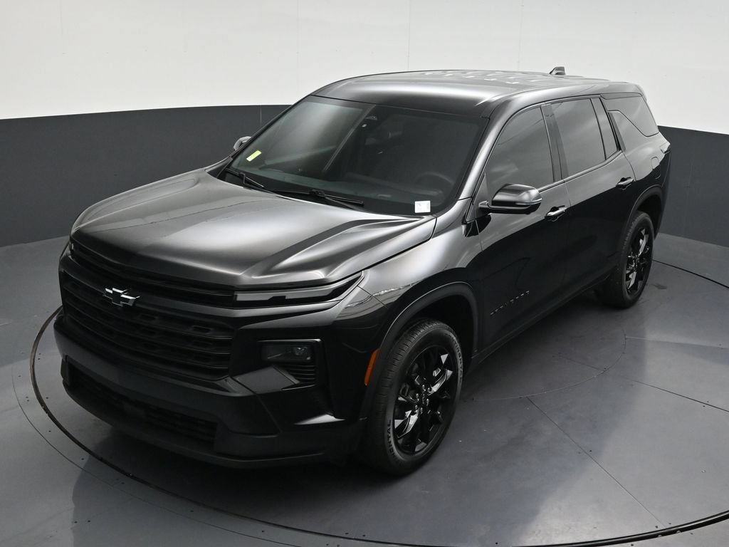 Used 2024 Chevrolet Traverse LS w/ Midnight/Sport Edition FWD image 16