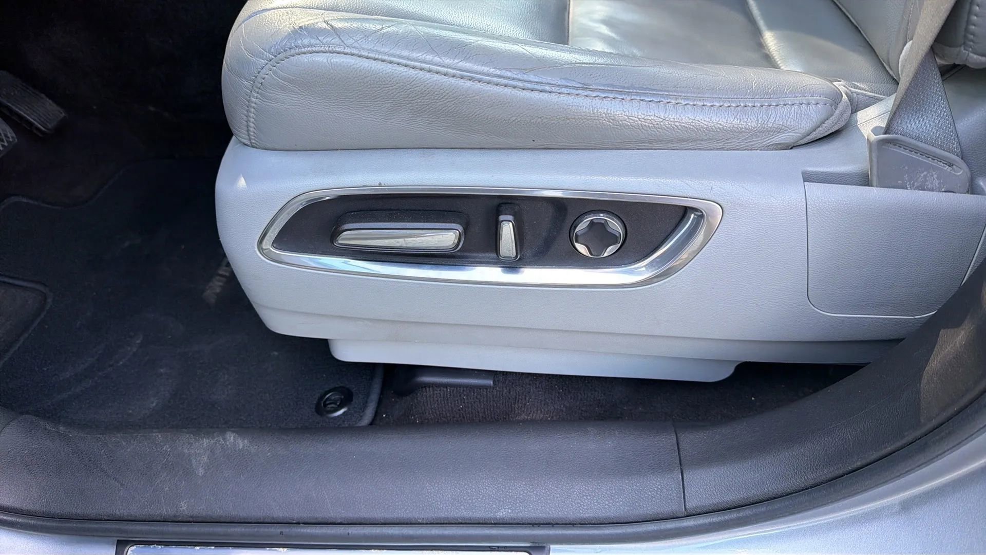 Used 2019 Acura MDX SH-AWD image 25