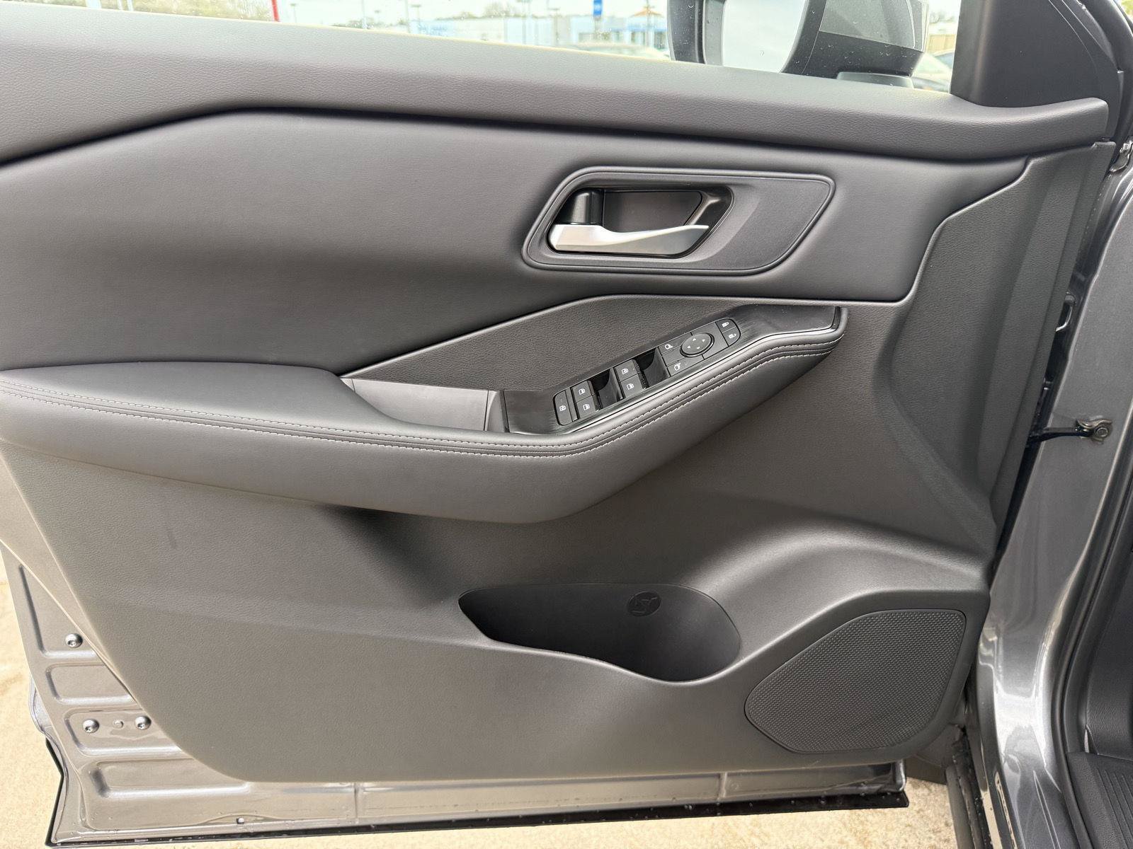 New 2026 Nissan Rogue SV w/ Cold Weather Package FWD image 14