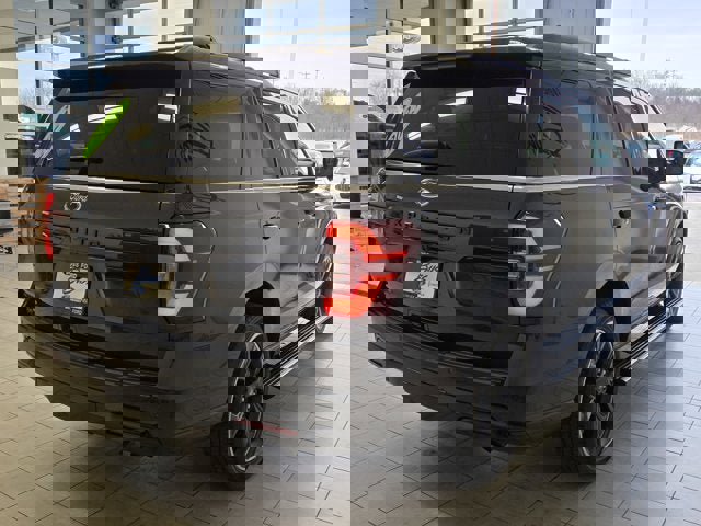 Used 2023 Ford Expedition Limited image 14