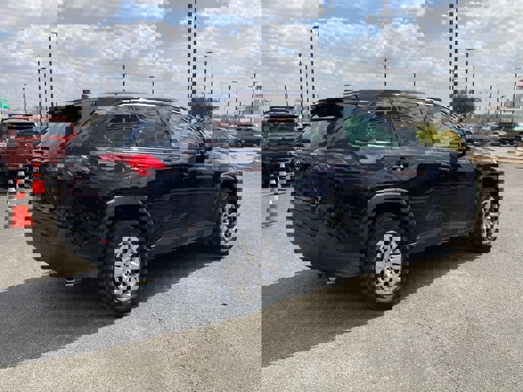 Certified 2025 Toyota RAV4 LE image 5