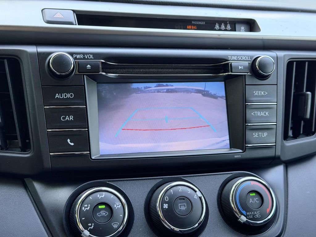 Certified 2018 Toyota RAV4 LE FWD image 4
