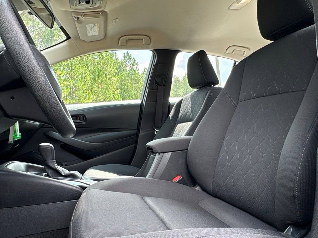 Used 2022 Toyota Corolla LE FWD image 28