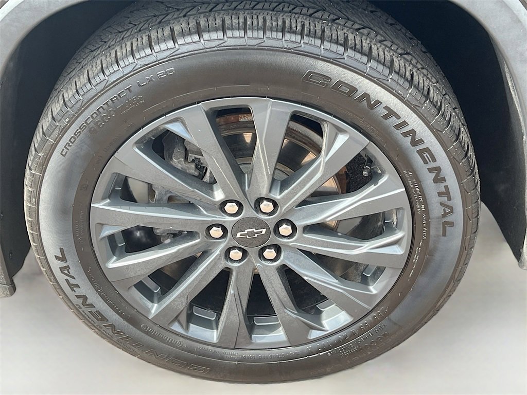 Used 2023 Chevrolet Traverse RS image 34