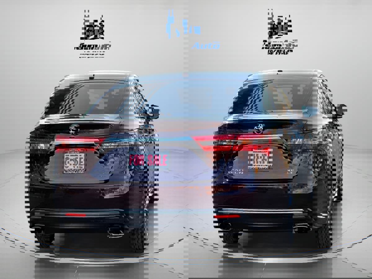 Used 2018 Toyota Avalon XLE image 5