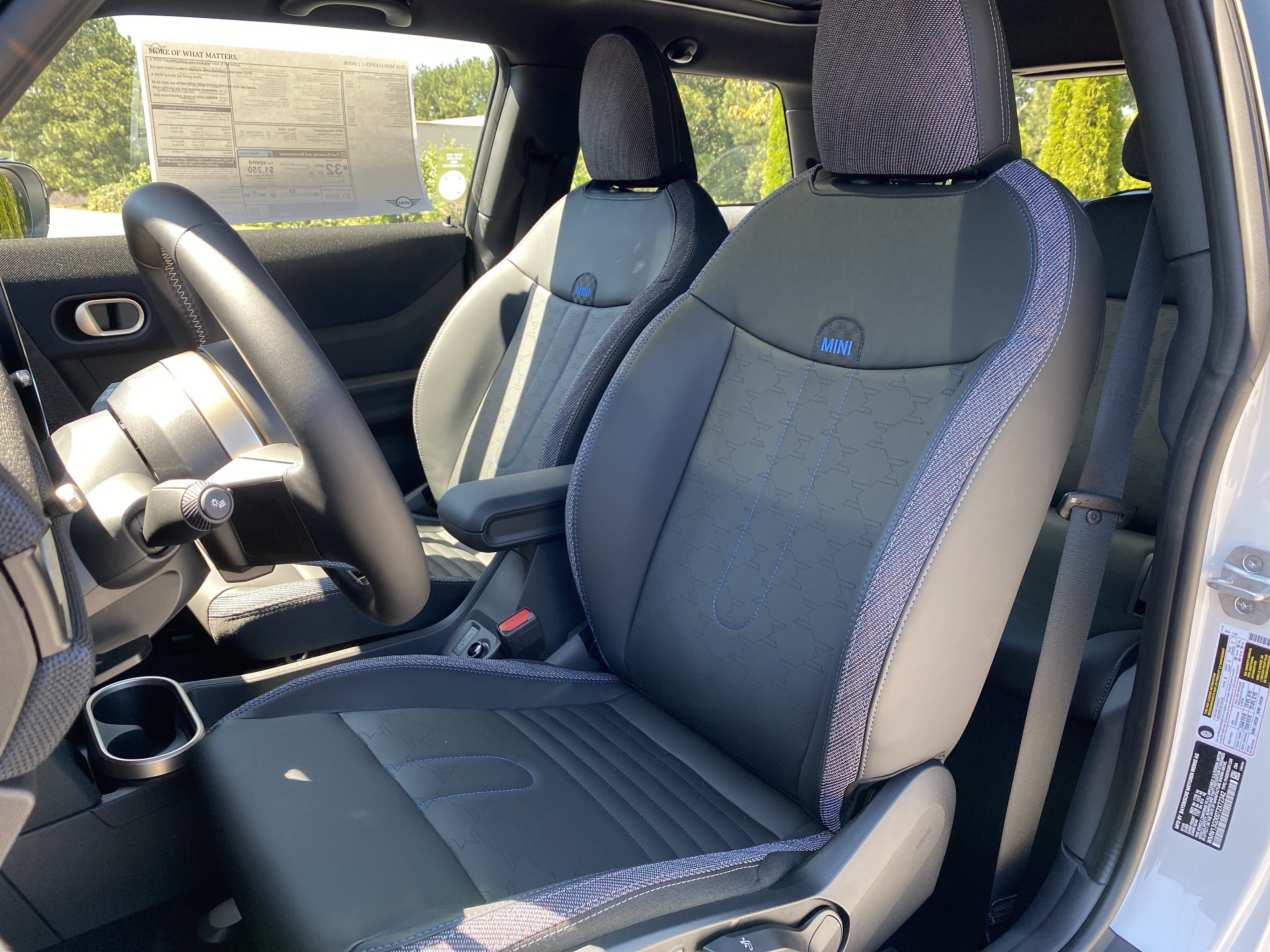 Used 2026 MINI Cooper 2-Door Hardtop FWD image 7