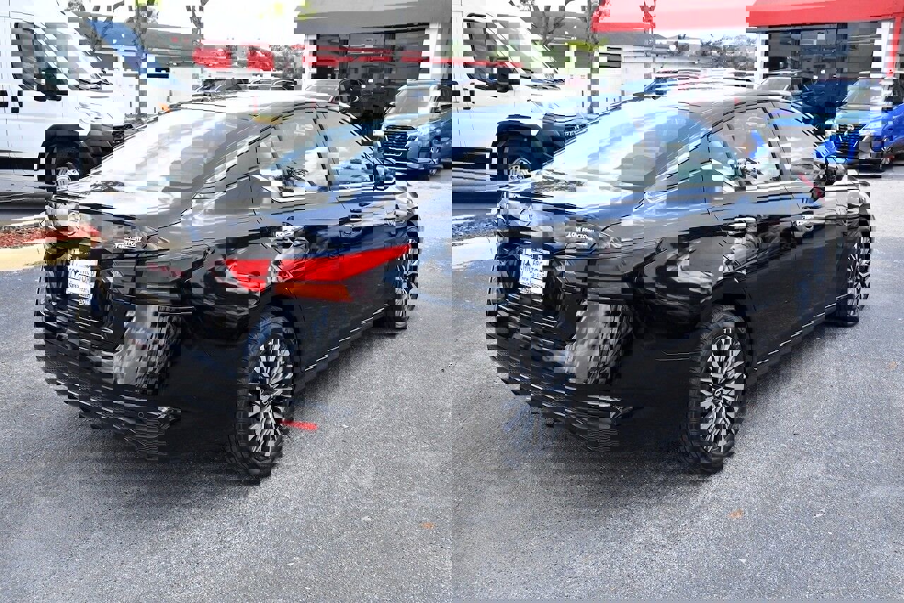 Used 2025 Nissan Altima 2.5 SV image 6