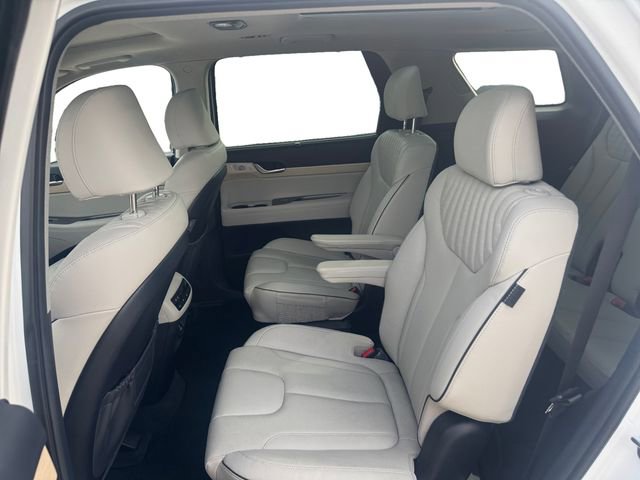 Used 2024 Hyundai Palisade Limited image 13