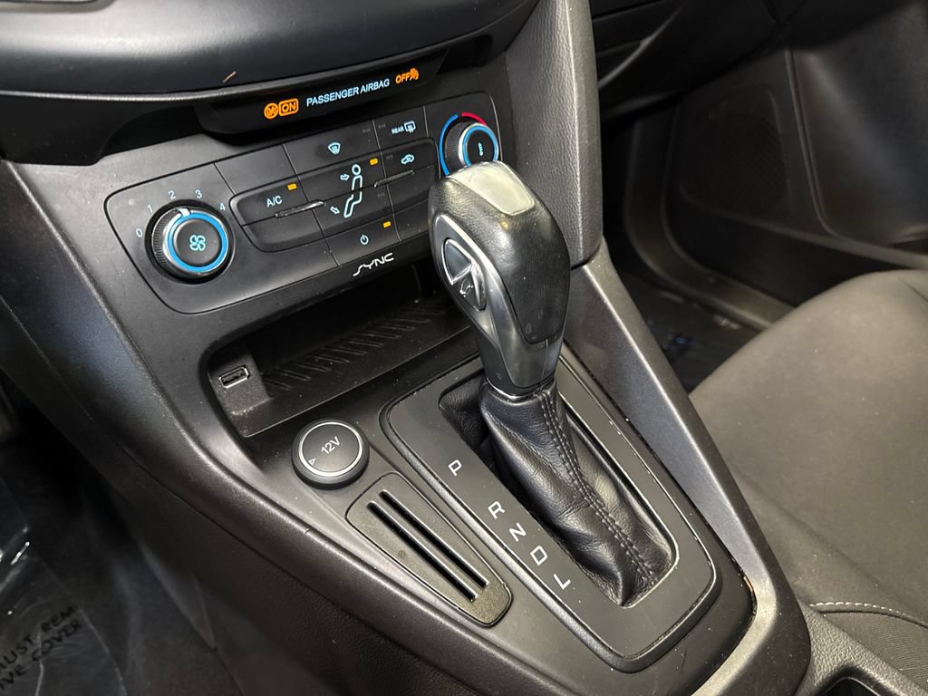Used 2015 Ford Focus SE FWD image 17