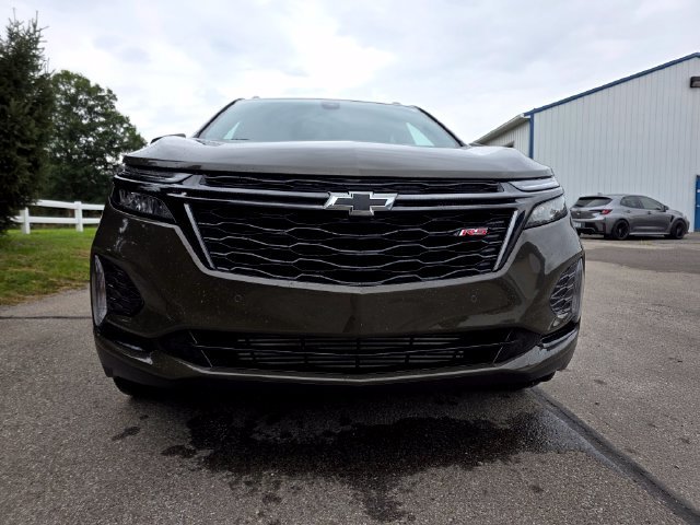 Used 2023 Chevrolet Equinox RS w/ LPO, Floor Liner Package AWD/4WD image 7