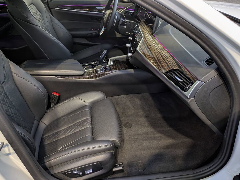 Used 2023 BMW 530e image 30