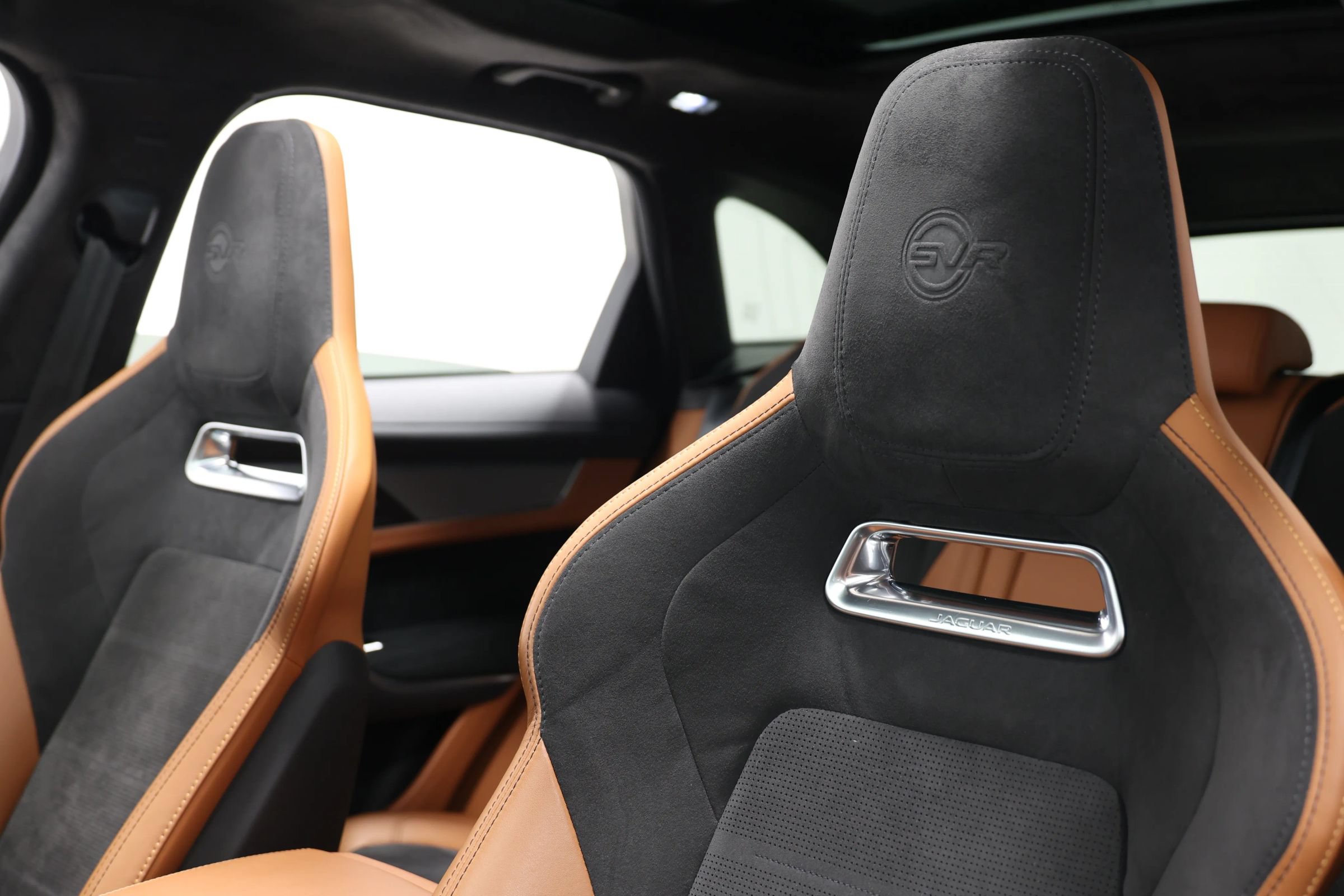 Used 2022 Jaguar F-PACE SVR AWD/4WD image 19