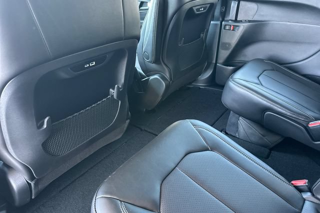 New 2027 Chrysler Pacifica Select FWD image 11