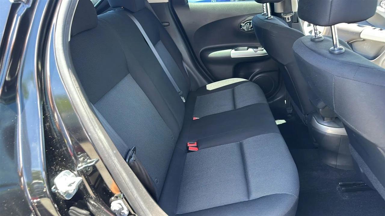 Used 2014 Nissan Juke S FWD image 48
