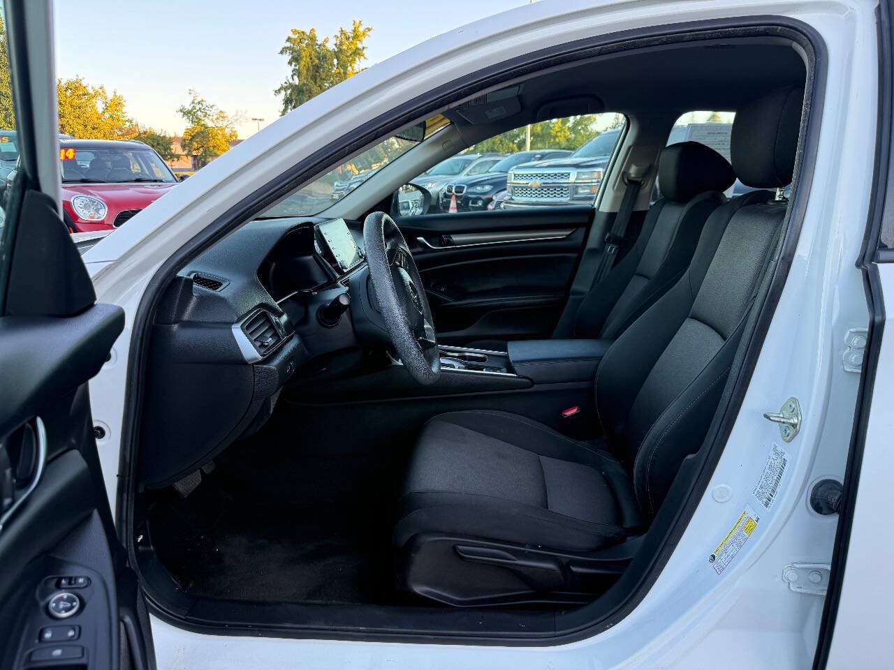 Used 2019 Honda Accord LX image 10