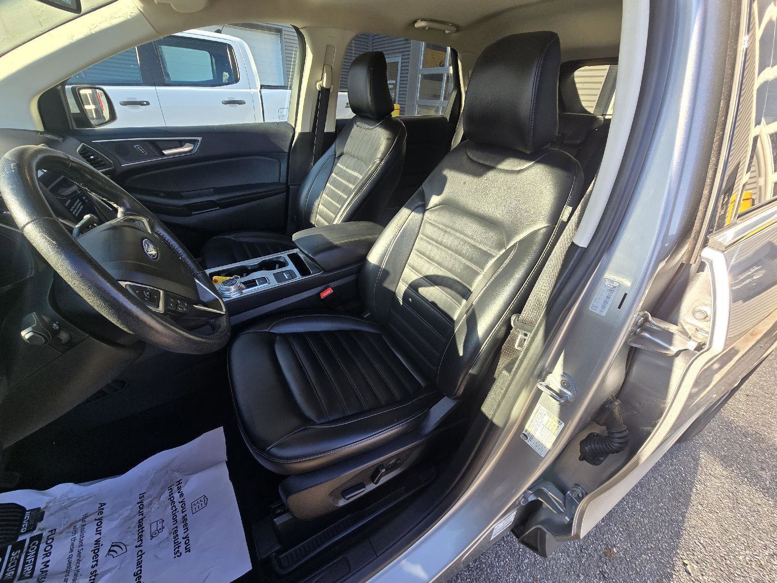 Used 2023 Ford Edge SEL image 10