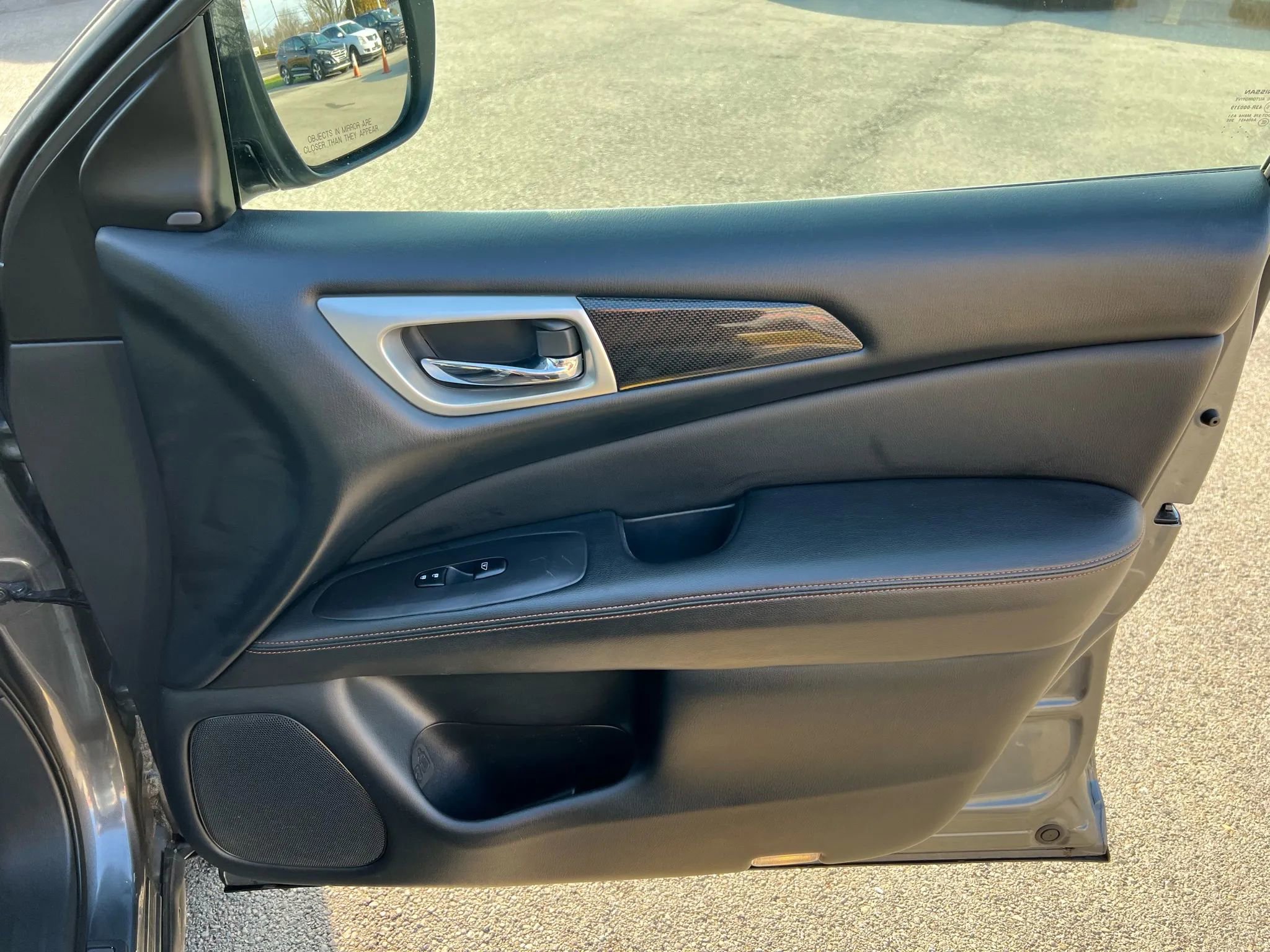 Used 2020 Nissan Pathfinder SL image 21