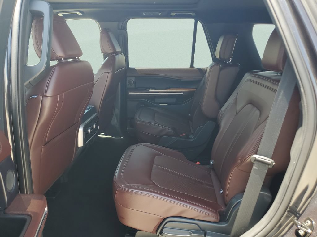 Used 2024 Ford Expedition Limited RWD image 15