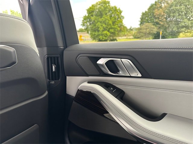 New 2026 BMW X5 xDrive40i w/ Climate Comfort Package image 22