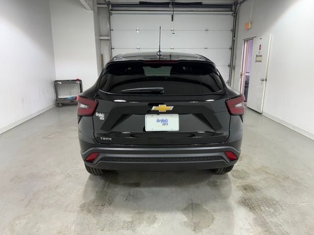 New 2026 Chevrolet Trax LS w/ LS Convenience Package FWD image 6