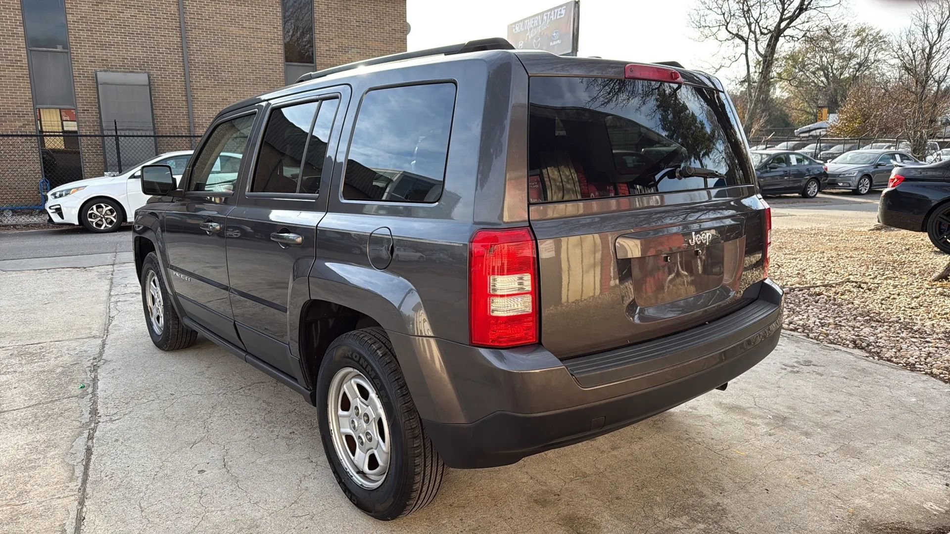 Used 2016 Jeep Patriot Sport w/ Power Value Group image 5