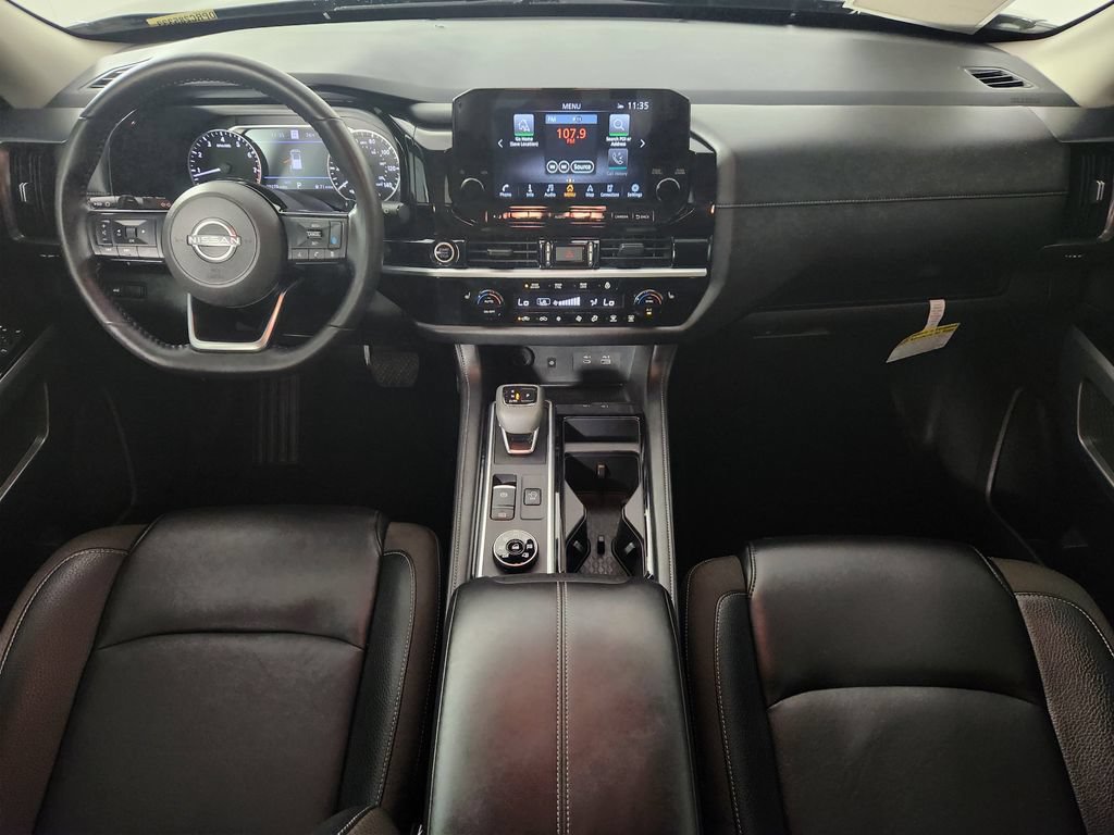 Used 2024 Nissan Pathfinder SL AWD/4WD image 18