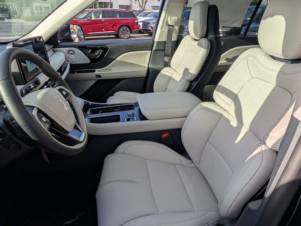 New 2026 Lincoln Aviator Reserve image 11