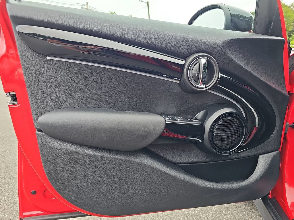 Used 2022 MINI Cooper 4-Door Hardtop FWD image 21